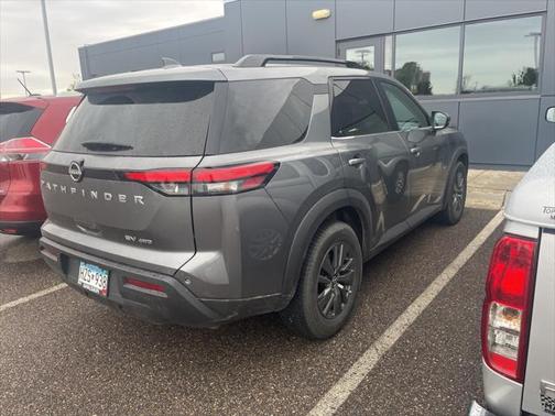2022 Nissan Pathfinder SV 4WD