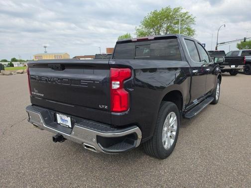 Dark Ash Metallic 2022 Chevrolet Silverado 1500 LTZ