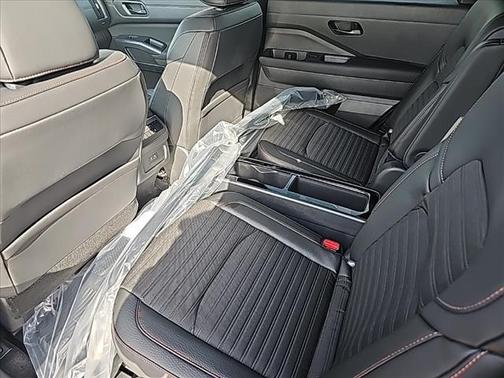 2025 Nissan Pathfinder Rock Creek 4WD