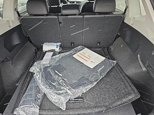 2024 Volkswagen Tiguan 2.0T Wolfsburg Edition