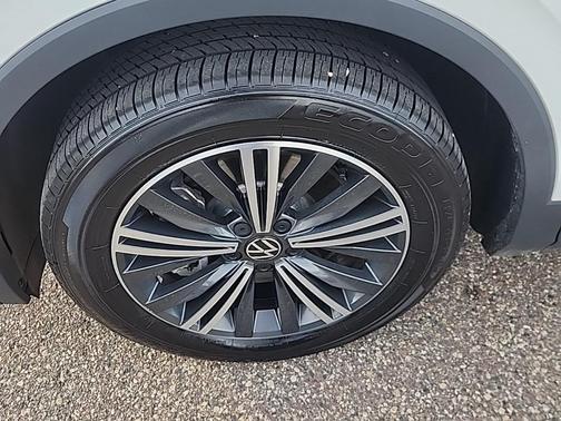 2024 Volkswagen Tiguan 2.0T Wolfsburg Edition