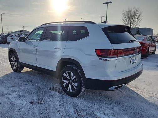 Opal White 2026 Volkswagen Atlas 2.0T SE