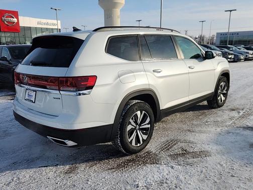 Opal White 2026 Volkswagen Atlas 2.0T SE