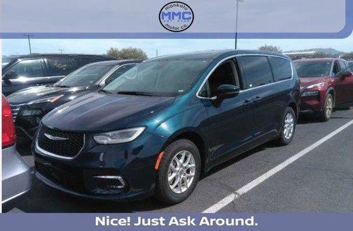 Fathom Blue Pearlcoat 2023 Chrysler Pacifica Touring L