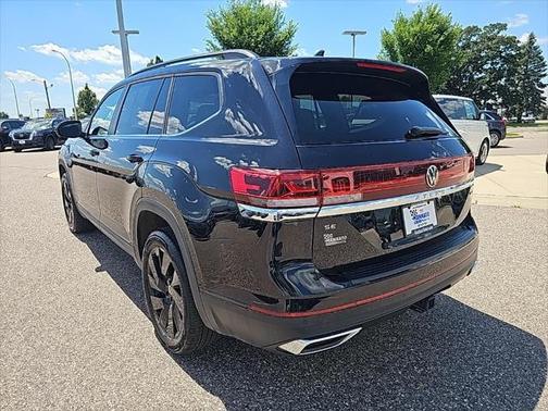 2024 Volkswagen Atlas 2.0T SE w/Technology 4MOTION
