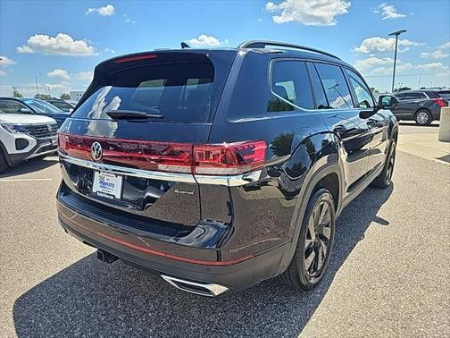2024 Volkswagen Atlas 2.0T SE w/Technology 4MOTION