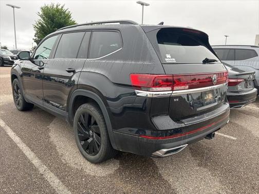 2024 Volkswagen Atlas 2.0T SE w/Technology 4MOTION