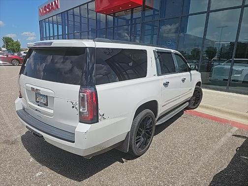 2017 GMC Yukon XL SLT