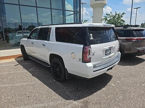 2017 GMC Yukon XL SLT