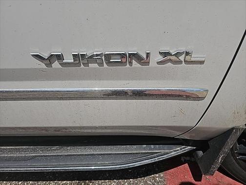 2017 GMC Yukon XL SLT