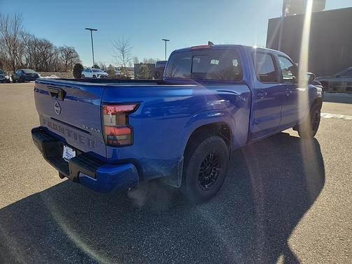 2024 Nissan Frontier SV