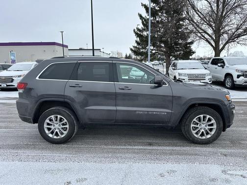 2021 Jeep Grand Cherokee Laredo