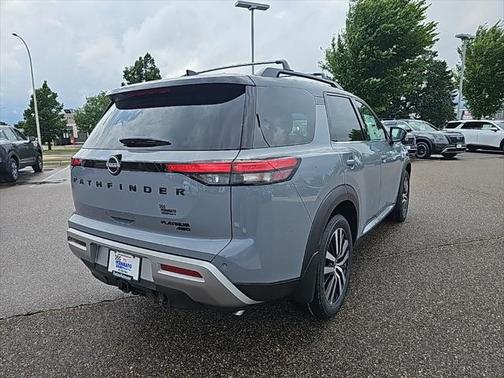 2025 Nissan Pathfinder Platinum 4WD