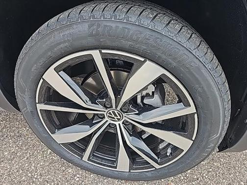 2025 Volkswagen Atlas 2.0T SEL Premium R-Line 4MOTION