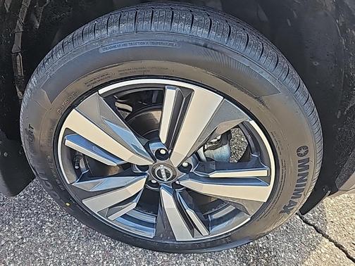 2022 Nissan Rogue SL