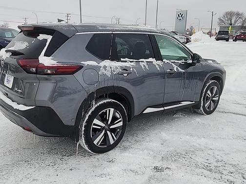 2022 Nissan Rogue SL