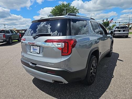 2023 GMC Acadia AWD SLT