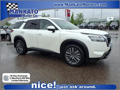 2024 Nissan Pathfinder SL 4WD