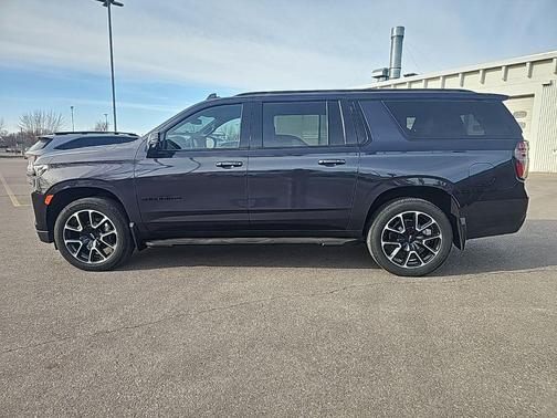 2024 Chevrolet Suburban RST