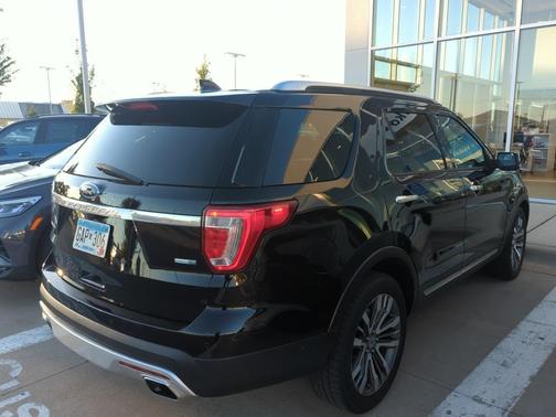 2017 Ford Explorer Platinum