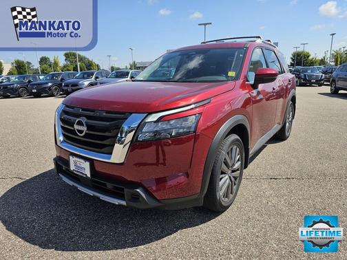 2025 Nissan Pathfinder SL 4WD