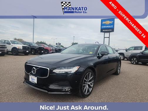 2019 Volvo S90 T6 Momentum