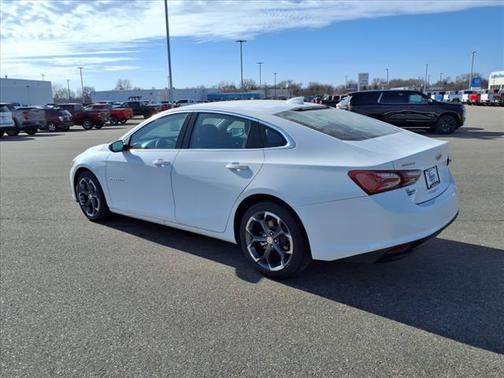 2022 Chevrolet Malibu FWD LT