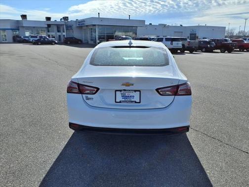 2022 Chevrolet Malibu FWD LT