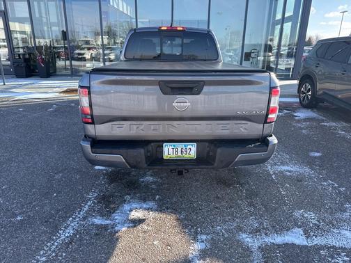 2022 Nissan Frontier SV