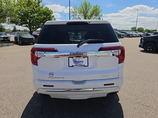 White Frost Tricoat 2022 GMC Acadia Denali