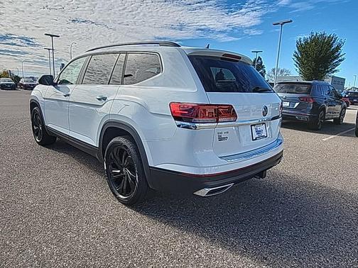 2023 Volkswagen Atlas 3.6L SE w/Technology