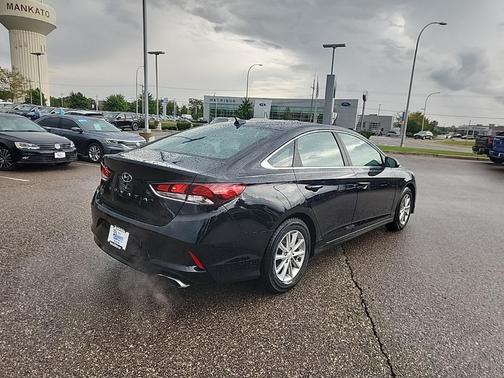 2018 Hyundai SONATA SE