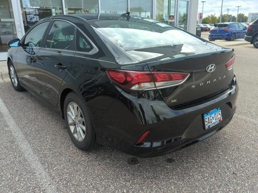 2018 Hyundai SONATA SE