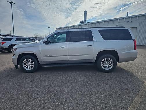 2018 Chevrolet Suburban LT