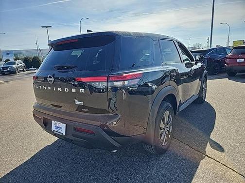 2025 Nissan Pathfinder S 4WD