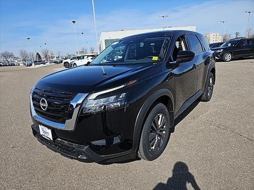 2025 Nissan Pathfinder S 4WD