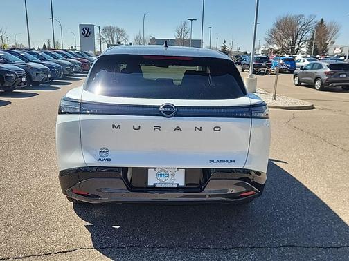 White / Black 2026 Nissan Murano Platinum