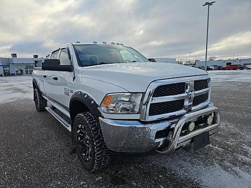 2018 RAM 3500 Tradesman Crew Cab 4x4 8' Box