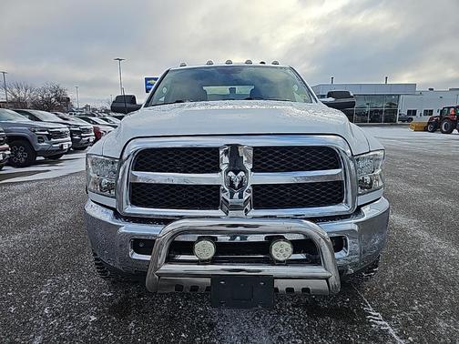 2018 RAM 3500 Tradesman Crew Cab 4x4 8' Box