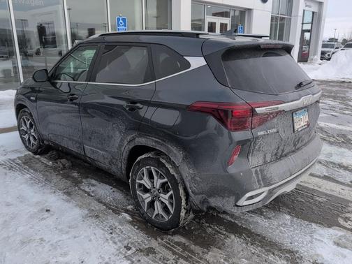 2022 Kia Seltos EX