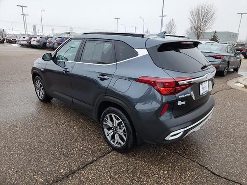 2022 Kia Seltos EX
