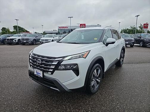 2025 Nissan Rogue SL