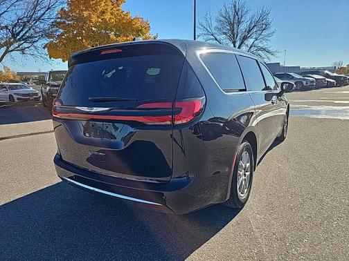 2025 Chrysler Pacifica L