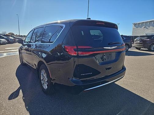 2025 Chrysler Pacifica L