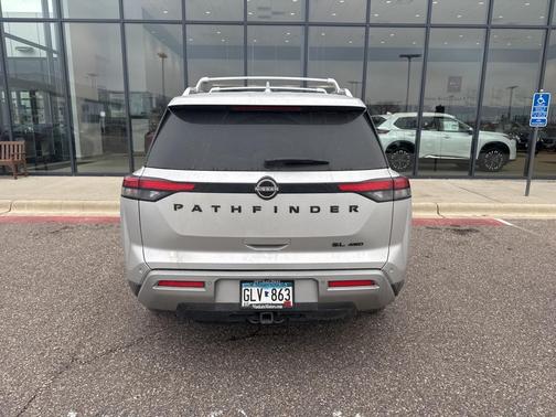 2022 Nissan Pathfinder SL 4WD