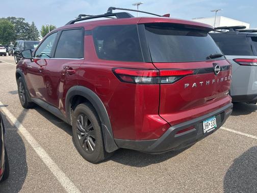 2023 Nissan Pathfinder SV 4WD