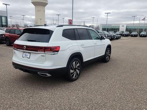 2024 Volkswagen Atlas 2.0T SE w/Technology 4MOTION