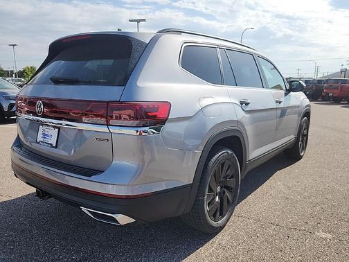 2026 Volkswagen Atlas 2.0T SE w/Technology 4MOTION
