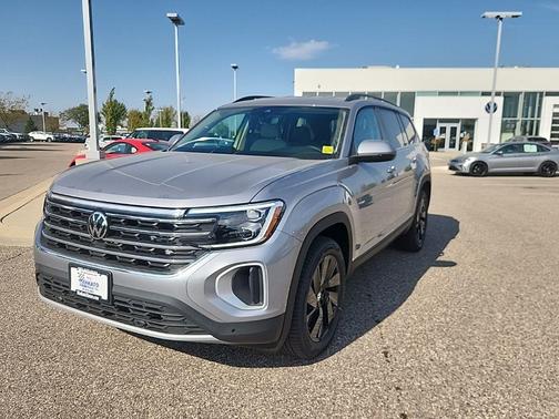 2026 Volkswagen Atlas 2.0T SE w/Technology 4MOTION