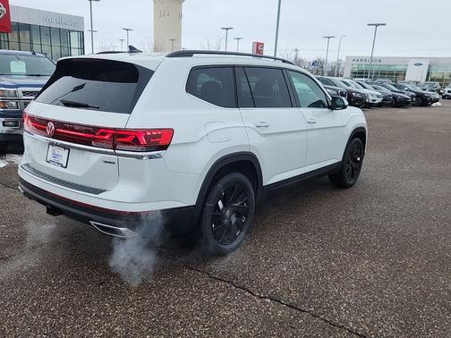 2026 Volkswagen Atlas 2.0T SE w/Technology 4MOTION